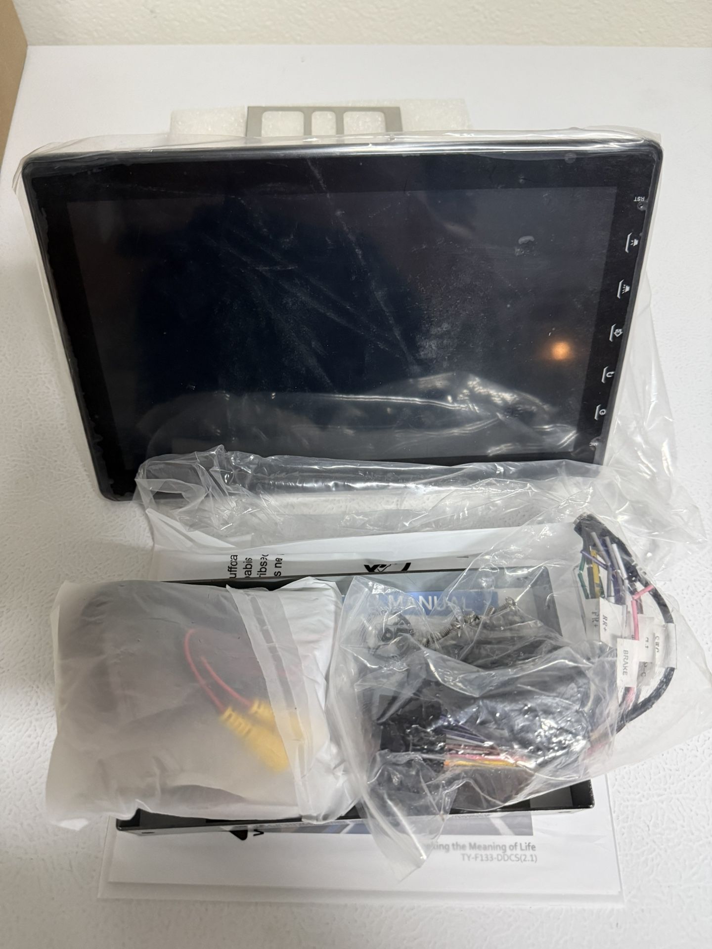 10 Inch IPS Touch Screen Double Din Car Stereo Compatible with Wireless Carplay