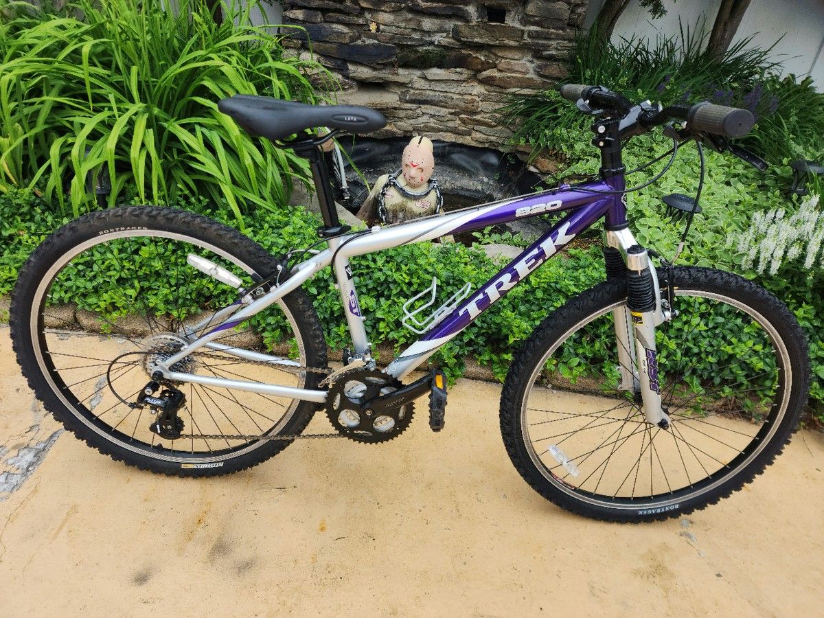 Trek 820 Mountain Bike