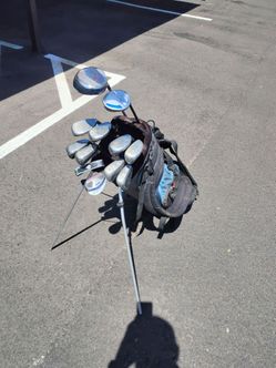 Golf Clubs! Men's Complete Set Cleveland & Adams!