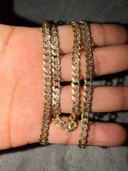 Cadena cubana de 14 k sólida