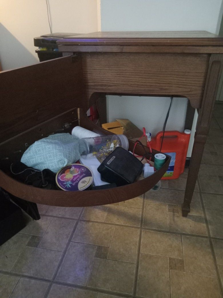 Sewing Table (Vintage)