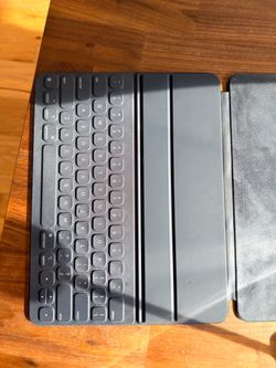 iPad Pro 12.9’ Magic Keyboard case