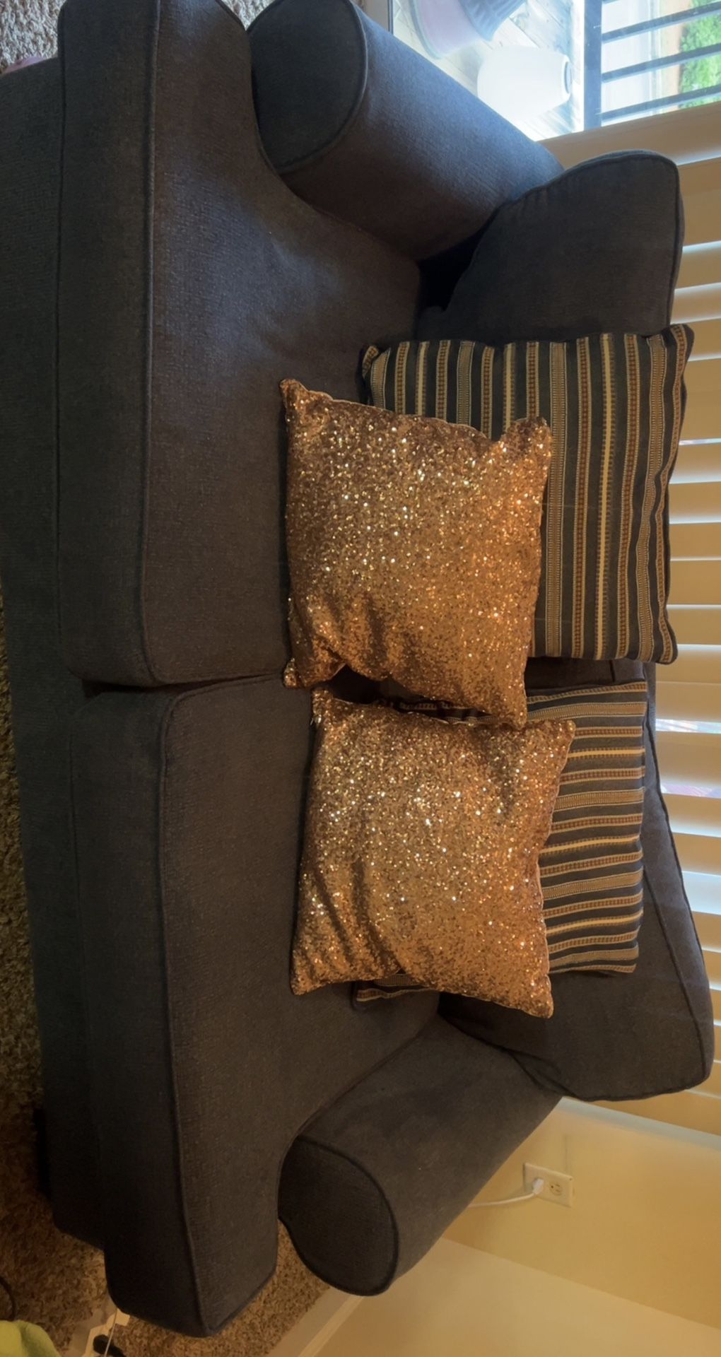 Sofa/Loveseat