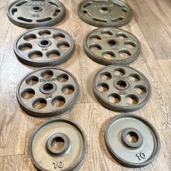  IVANKO  Revolver (45s Different Style/ Searching the revolvers to replace it): Pairs of 45s, 35s, 25s and 10s ( Total: 230 lbs)
