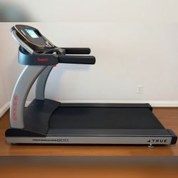 TRUE Fitness Treadmill, Motorized Incline - Very Good - 2021 - Harris County, TX