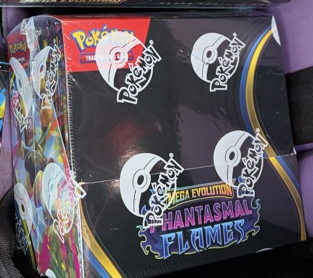 Phantasmal Booster Box (32 Packs) Pokemon