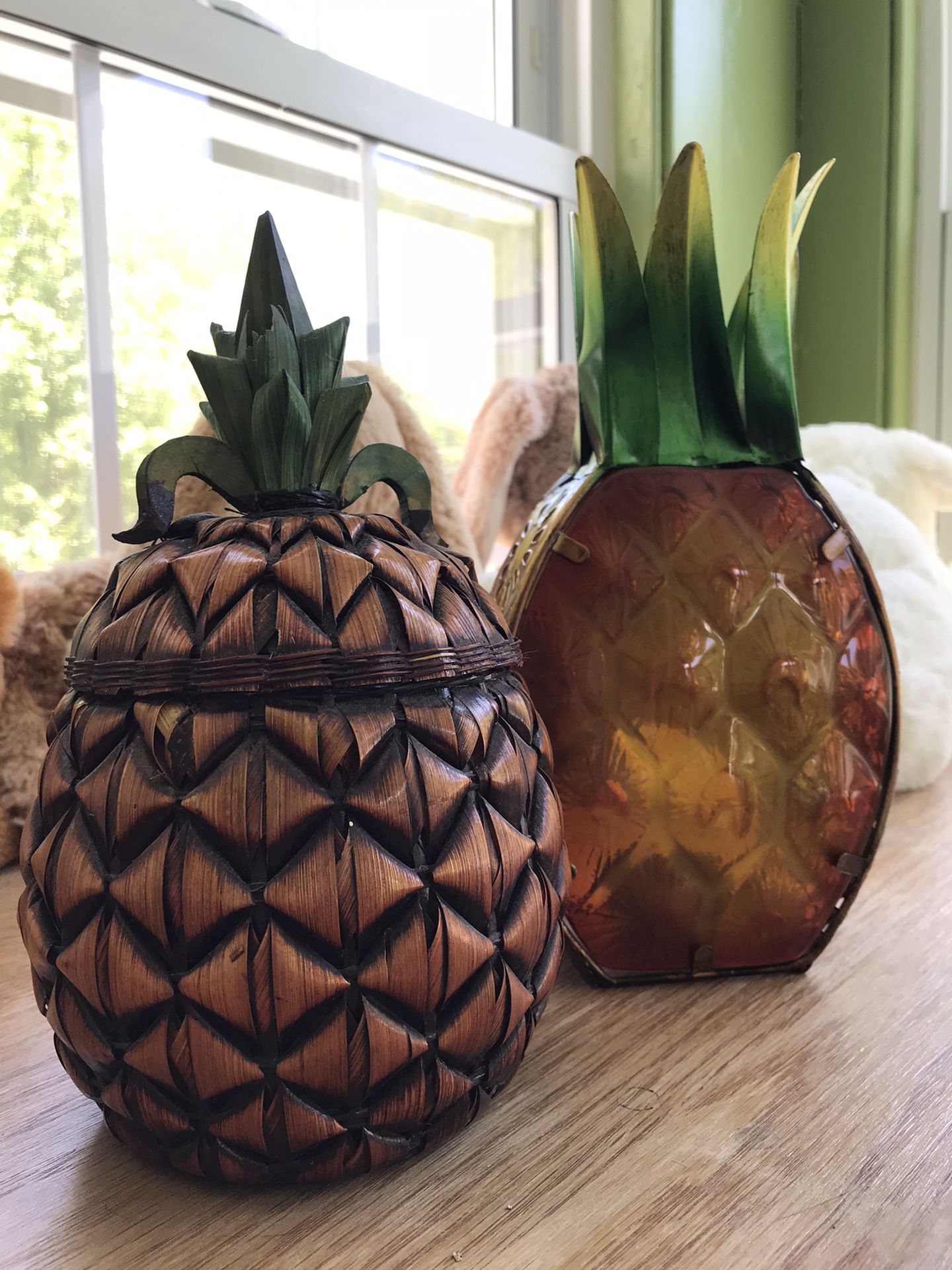 Pineapple basket and candle holder