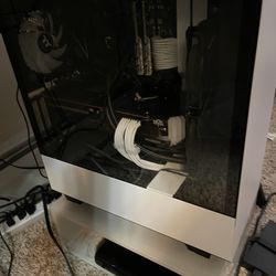 Selling Rx 6800 Xt And Nzxt Case