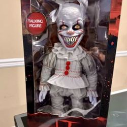 IT: Talking Sinister Pennywise - Brand New