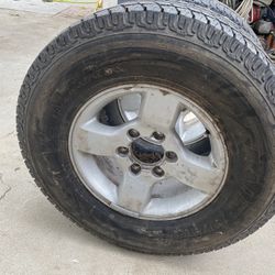 P265/70R16 Tire With Rim