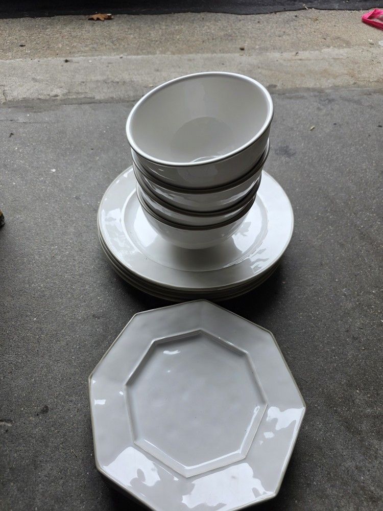 Pottery Dish Set