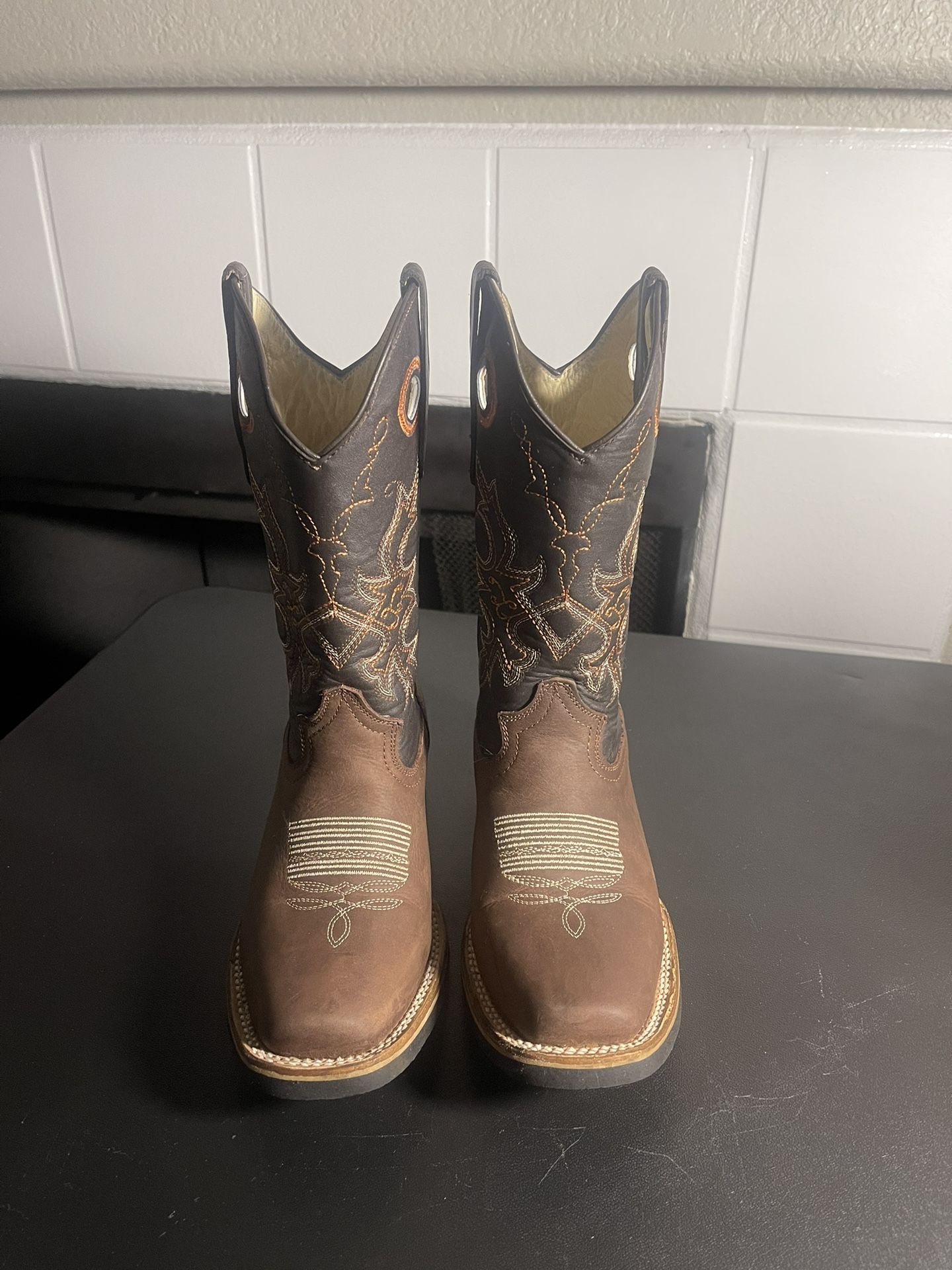 Chaparral Cowboy Boots WITH Matching Belt