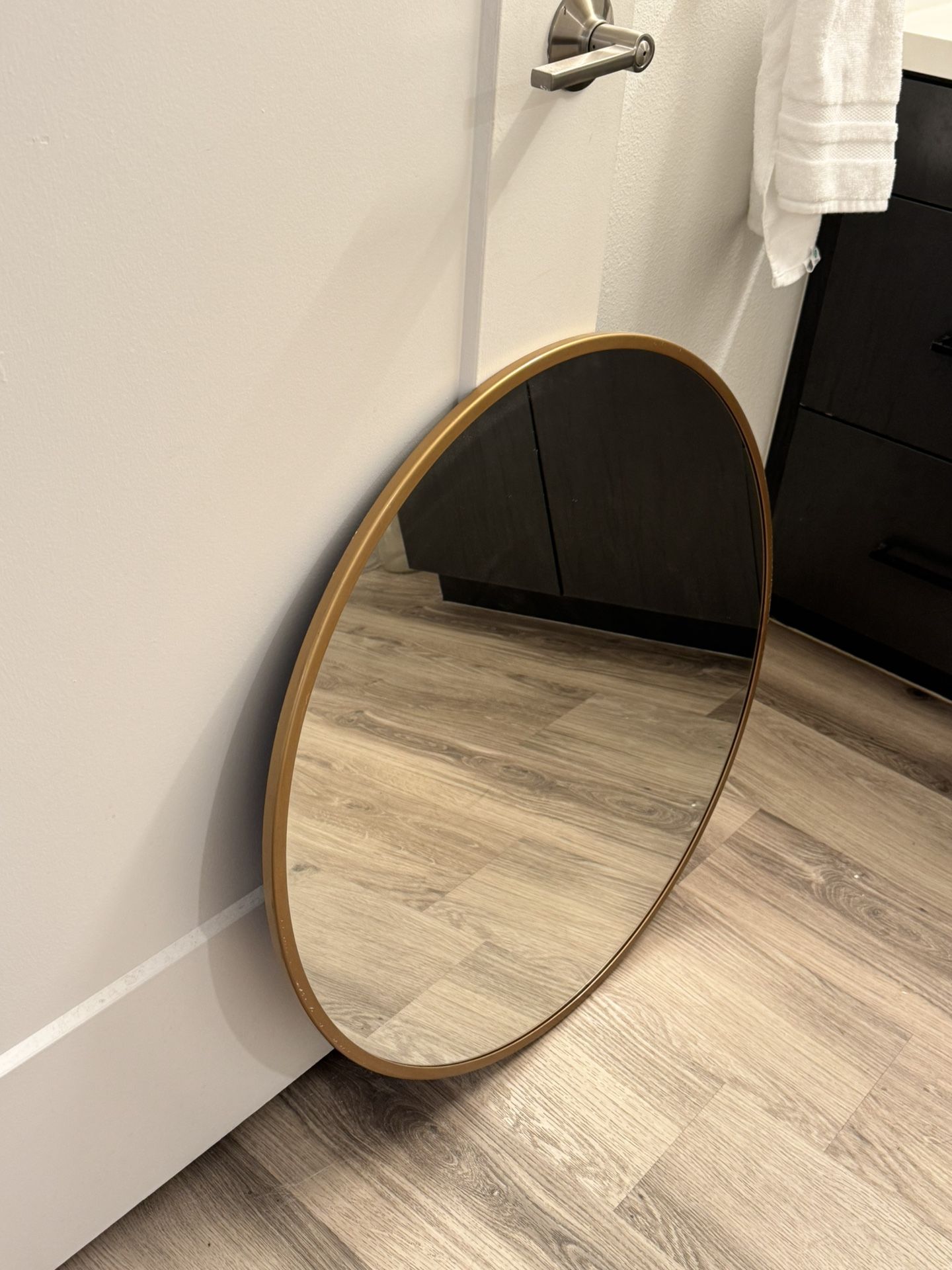 Gold Round Mirror 29.5"