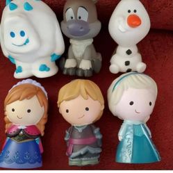 Disney Frozen bath tub toys