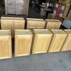 Wood Kitchen Cabinets 8 Pieces