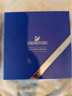Swarovski Stardust Double Mesh Knot Necklace Black Crystal Gold Tone w/ Original Box