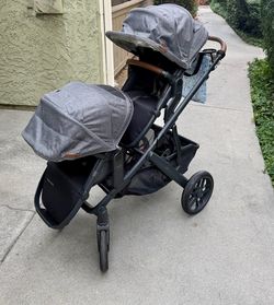 Uppababy vista v2 double stroller/ with Car seat