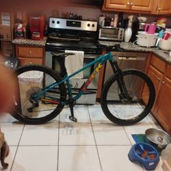 2022 Trek Roscoe Size Medium Super Clean And Ready To Ride