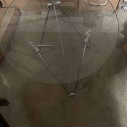 Very Sturdy Table Clear With Metal Legs