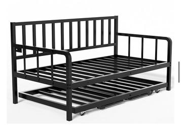 Daybed with Trundle