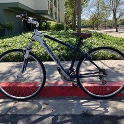Diamondback Edgewood Hybrid Bike -  Medium - 700c