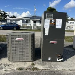 Lennox 2.5 Ton Air Conditioner HVAC AC