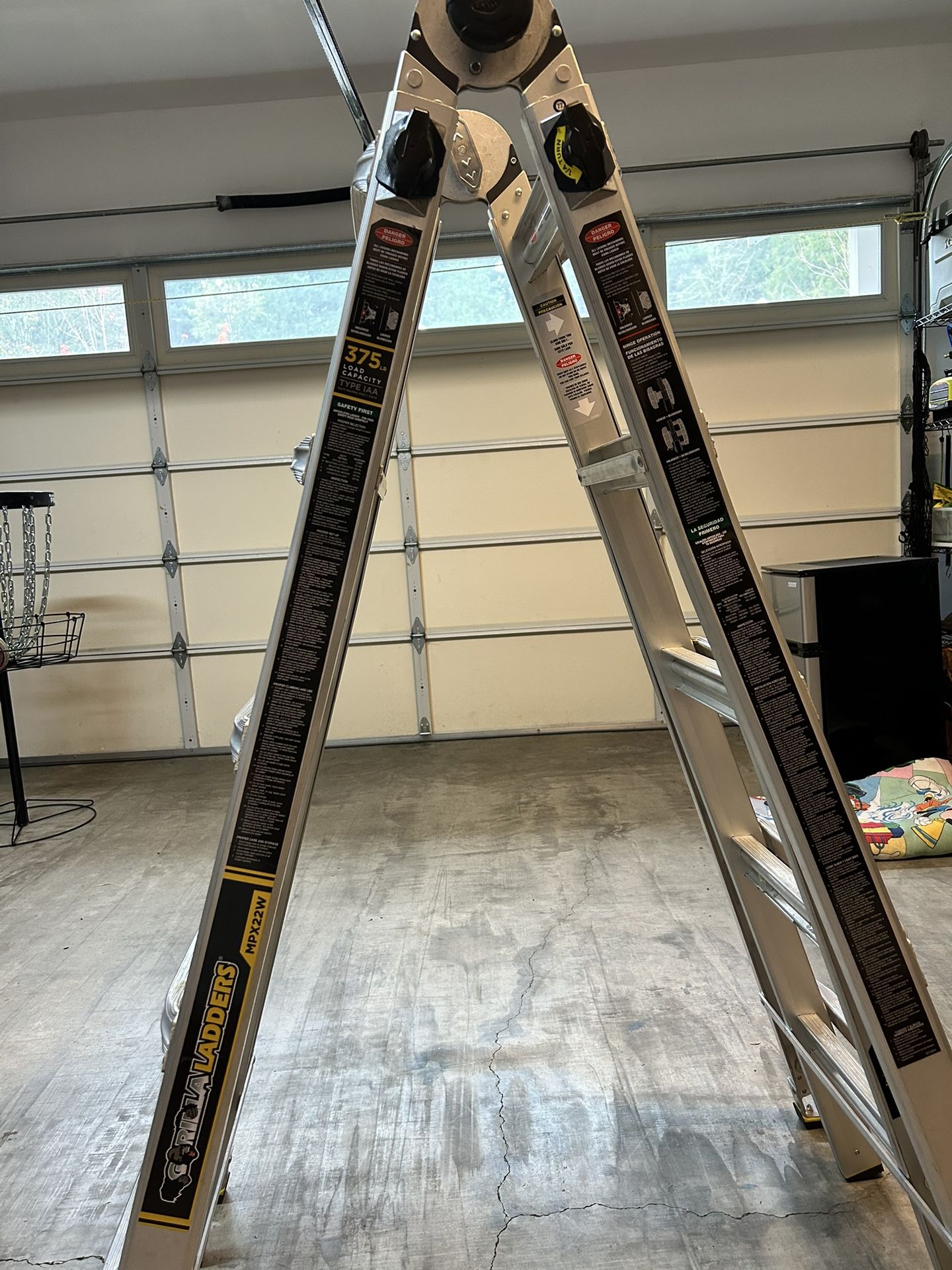 Gorilla Ladders 22 ft.