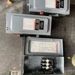 3 Non-fused Disconnect Switches