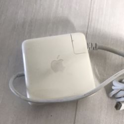 Apple AC Magsafe power adapter 85W A1290