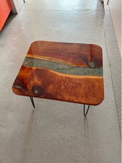 Live river square coffee table