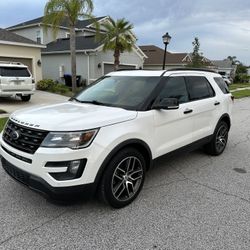 2016 Ford Explorer