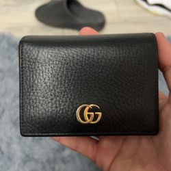 gucci wallet