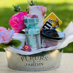 New Gift Basket All Included Candle And More By Victoria Secret Set 