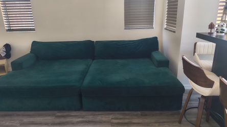 Emerald green lounge sofa