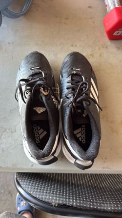 Adidas women’s cleats sz 10