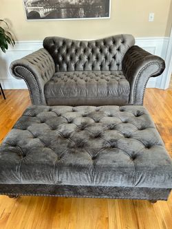 Duchess Sofa set and Loveseat (Raymour & Flanigan) – Like New