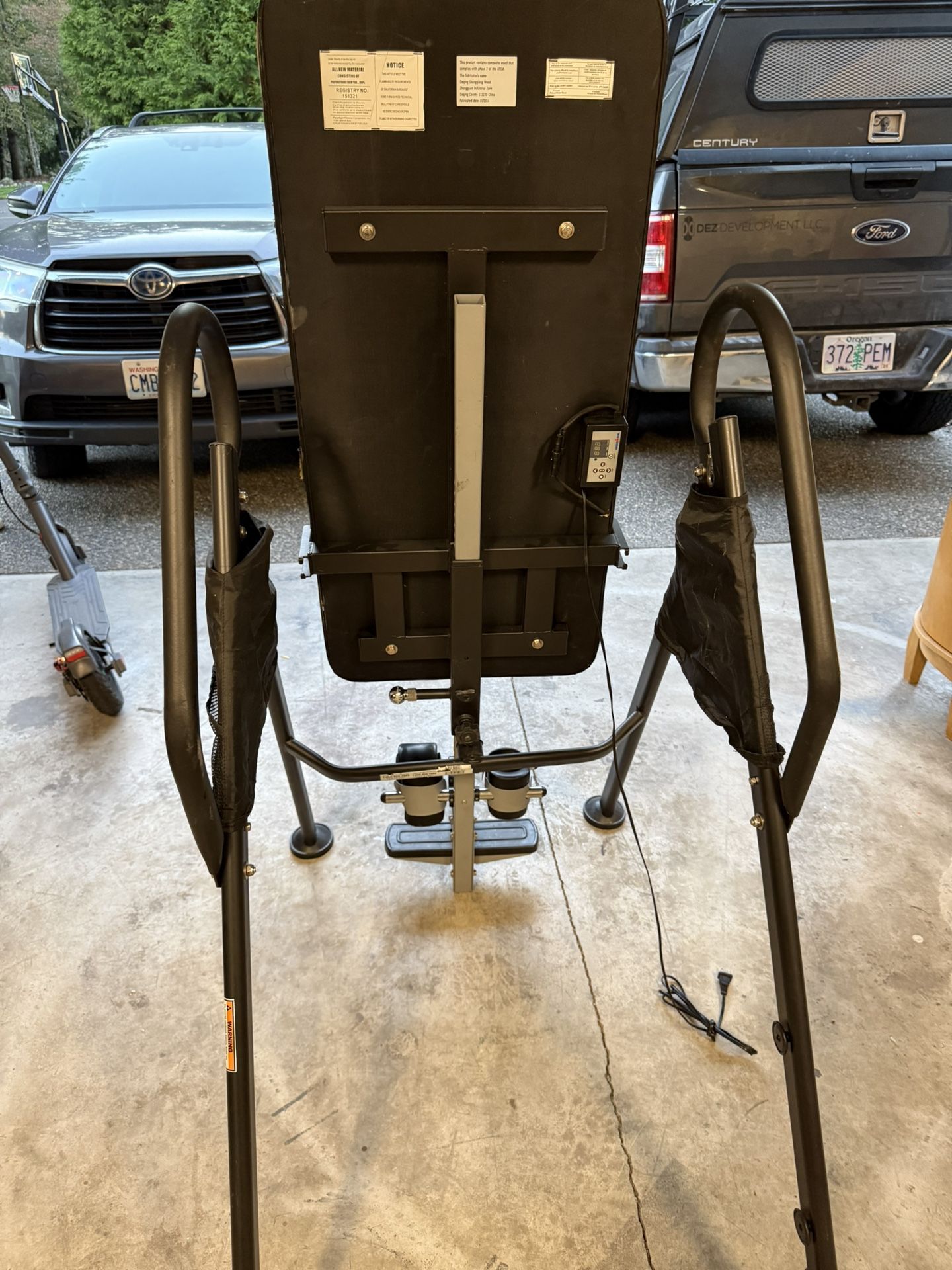 IRONMAN Infra-Tech Inversion Table with Heat Therapy – Excellent Condition