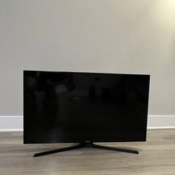 Samsung 32 inch smart TV 