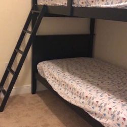 Kids/Teen Bedroom Set – Navy Blue (Rooms To Go) Includes: