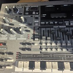 Roland MC-505 GROOVEBOX