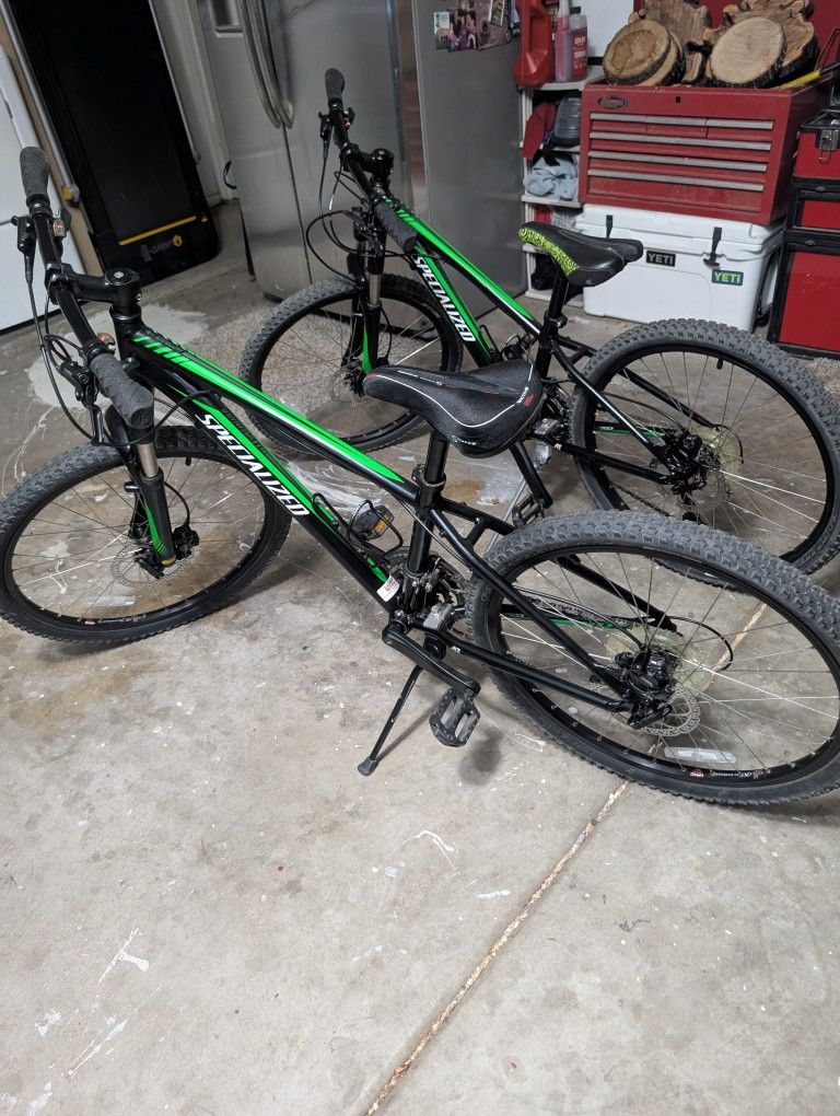 Specialized Kids Mountain Bikes, Hydraulic Brakes, Multi -Speed