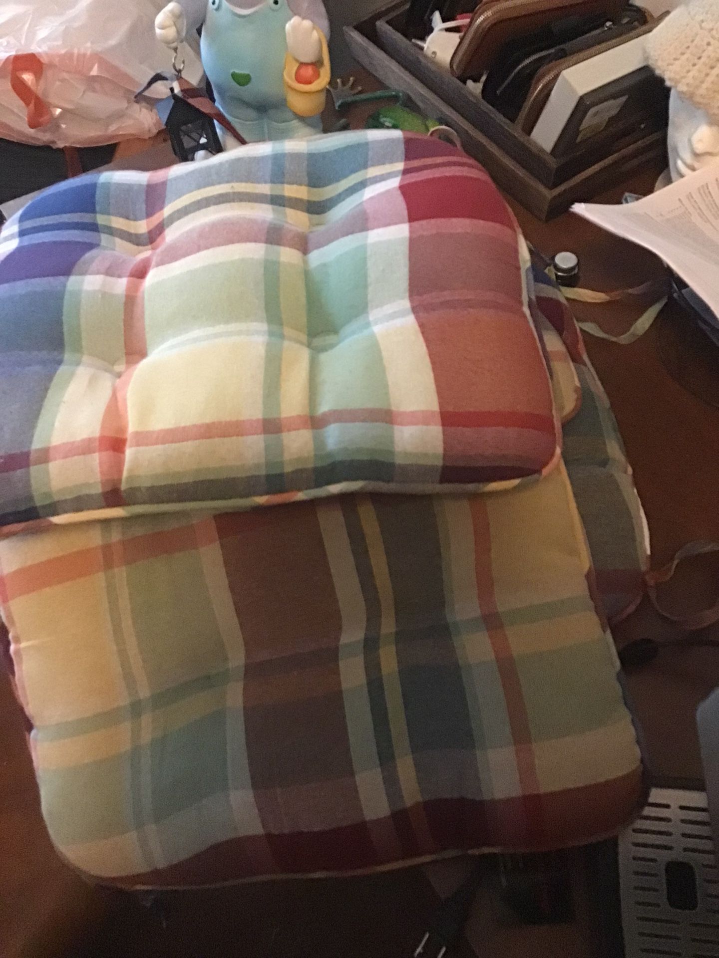 4 Chair Pillows 