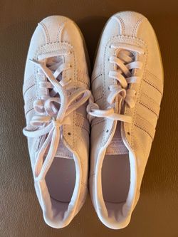 NEW Adidas Bermuda sneakers Size 7 Blush