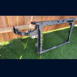 2017 -2020 KIA NIRO RADIATOR SUPPORT
CORE GENUINE USED OEM. NC42