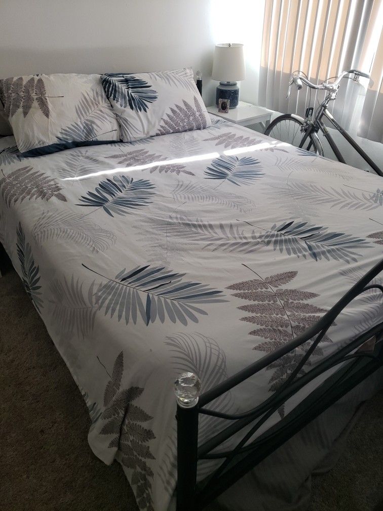 Beautiful Queen Size Bed Rarely Used New Mattress And Base. End Tables Included New Hardly Used And Two Lamps Along With Wall Decor