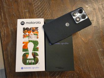 Motorola Signature 512GB FIFA edition