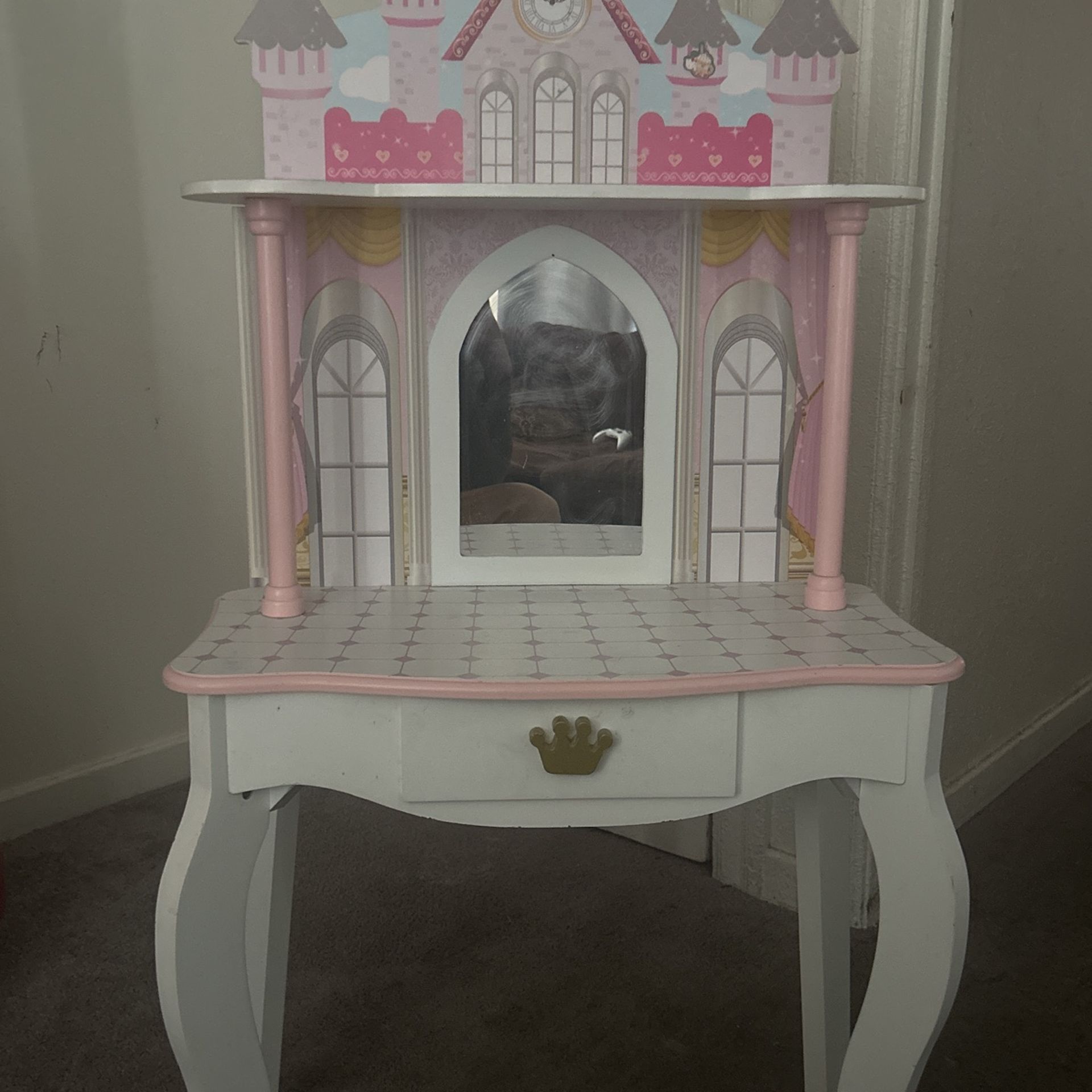 Princess Table With Mirror