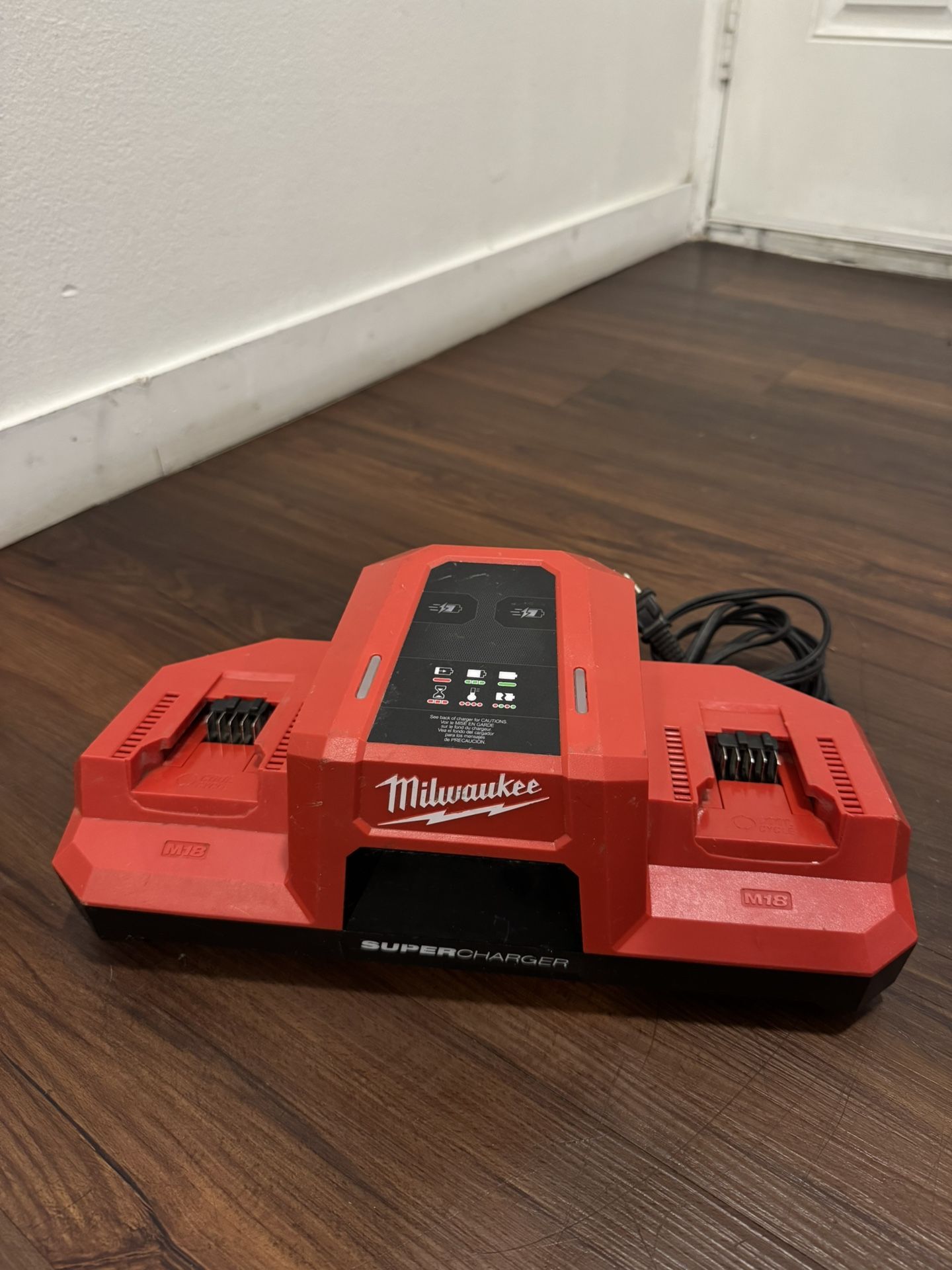 M18 Milwaukee Super Charger
