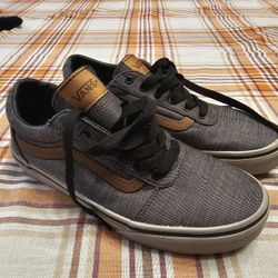 Boys Vans Sz 4 Youth Like New