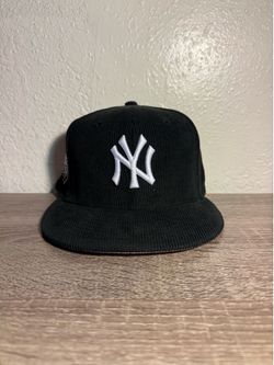 New Era New York Yankees Fitted Hat Black Corduroy Pink Undervisor Size 7 3/8